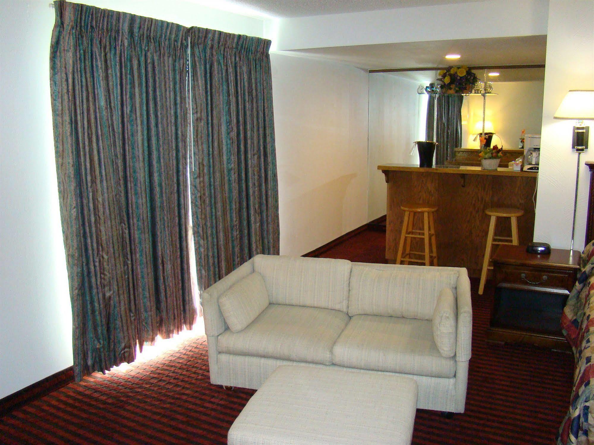 Oyo Ocean Breeze Hotel At Lincoln City Bagian luar foto
