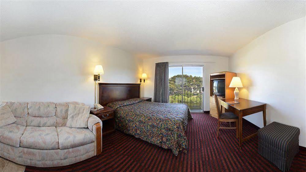 Oyo Ocean Breeze Hotel At Lincoln City Bagian luar foto