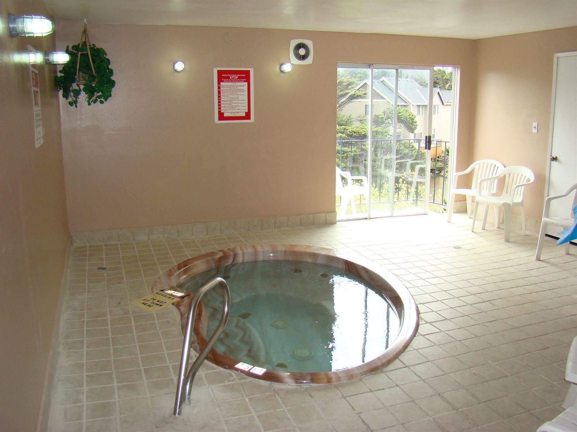 Oyo Ocean Breeze Hotel At Lincoln City Bagian luar foto